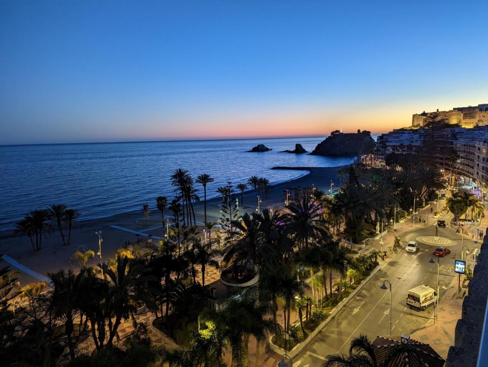 Casa Mare Apartamento En Primera Linea De Playa Almuñécar Eksteriør bilde